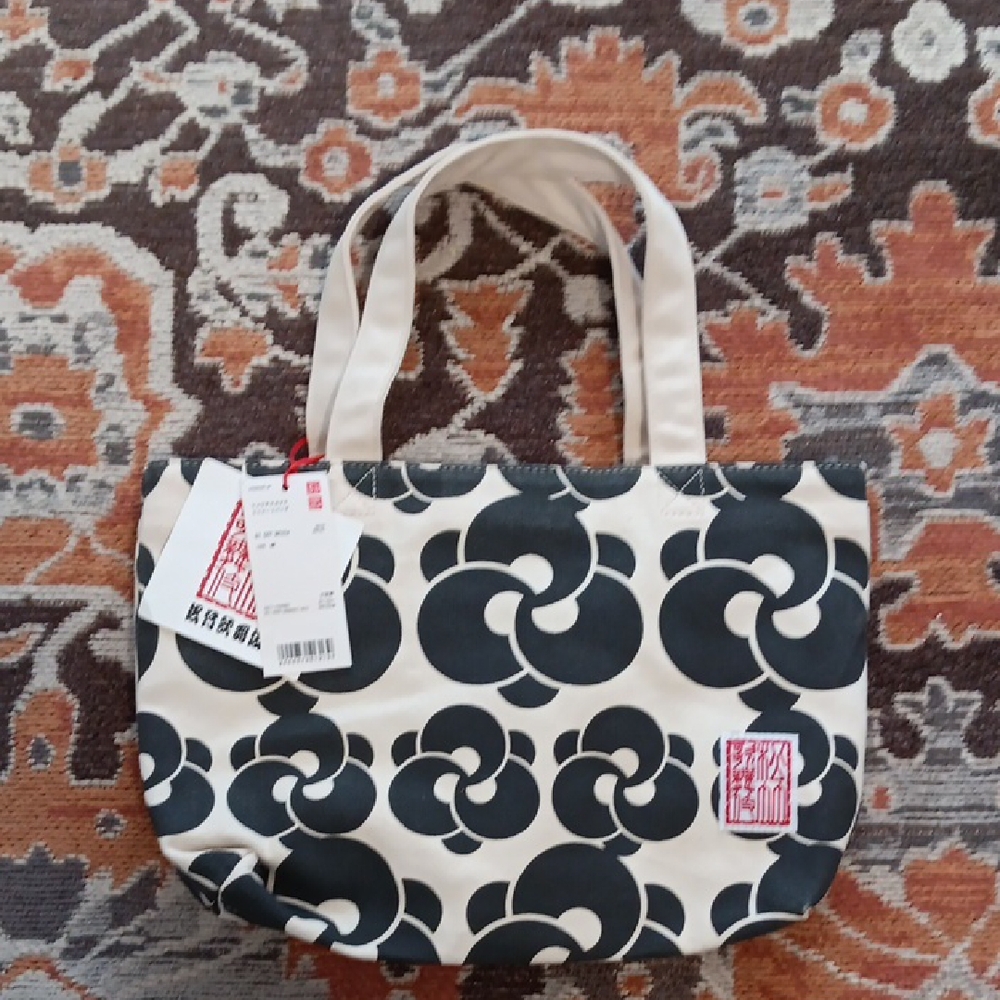 Uniqlo Shochiku Kabuki Canvas Tote